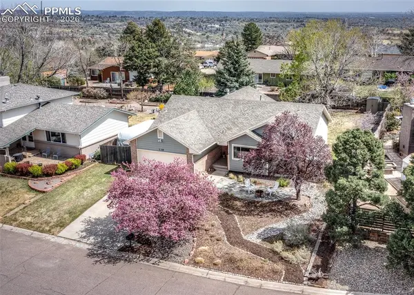 139 Palisade CIR, Manitou Springs, CO 80829