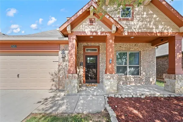 2521 Sanders Court, Bedford, TX 76021