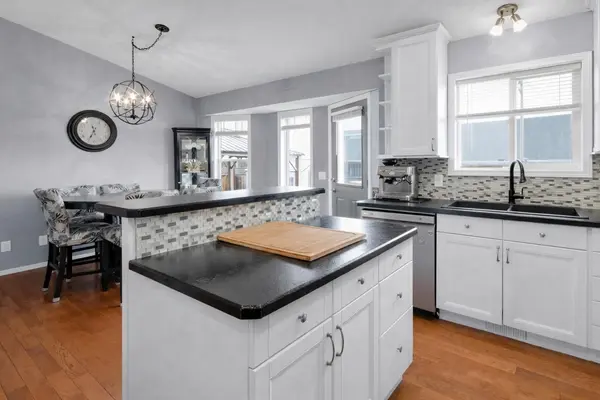 230 Aspen Creek CRES, Strathmore, AB T1P 1X8