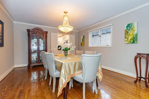 153 Banbury RD, Toronto C13, ON M3B 2L7