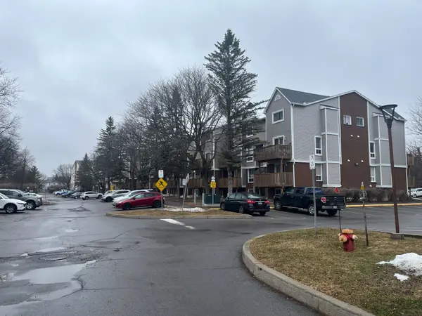 2 Fenerty CRES #120, Kanata, ON K2L 3A7