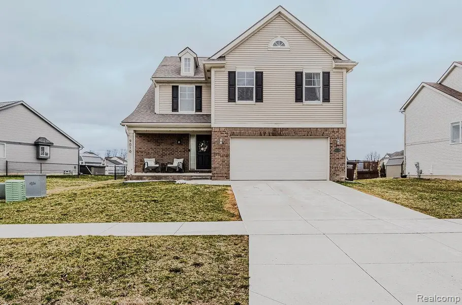 9010 Birch Pointe DR, Berlin Charter Township, MI 48166