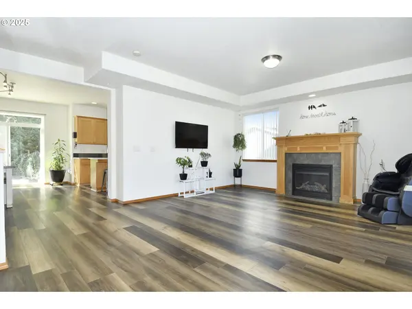 2036 NW WOODLAND DR, Mc Minnville, OR 97128