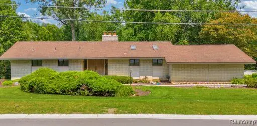 33420 Quaker Valley RD, Farmington Hills, MI 48331