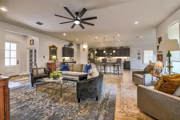 1301 Blanco Trail, Mansfield, TX 76063