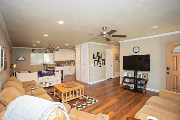 1405 Thompson Drive, Graham, TX 76450