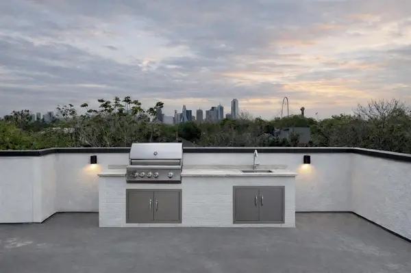 3358 Sylvan Avenue, Dallas, TX 75212