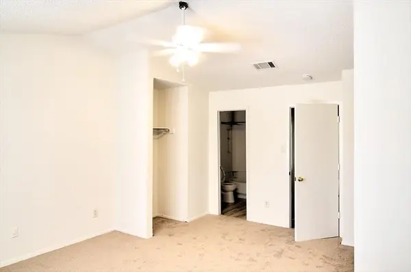 9563 Olde Towne Row, Dallas, TX 75227