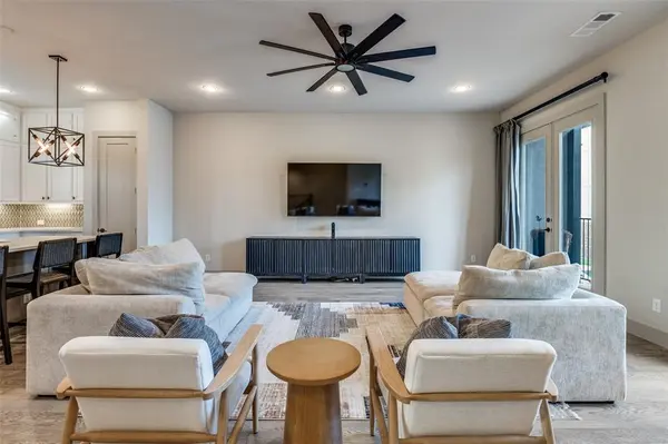 1434 Elevado Drive, Dallas, TX 75212