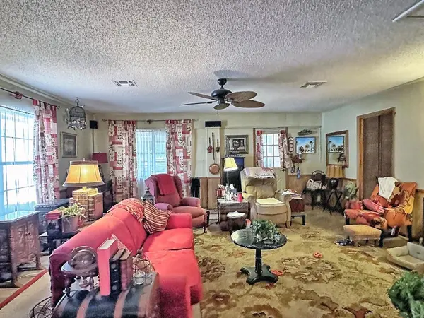 2307 Crystal Drive, Athens, TX 75751