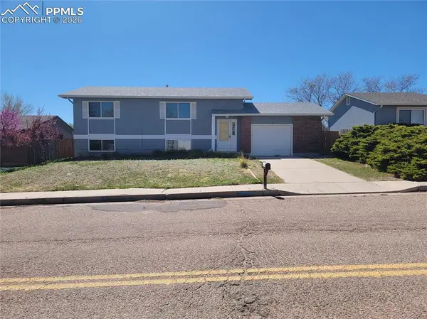 7240 Goldfield DR, Colorado Springs, CO 80911