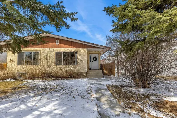 1628 Saskatchewan ST, Crossfield, AB T0M 0S0