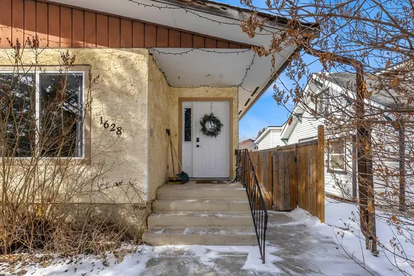 1628 Saskatchewan ST, Crossfield, AB T0M 0S0