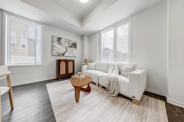 10 Almond Blossom Mews #110, Vaughan, ON L4K 0N6