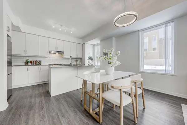 10 Almond Blossom Mews #110, Vaughan, ON L4K 0N6