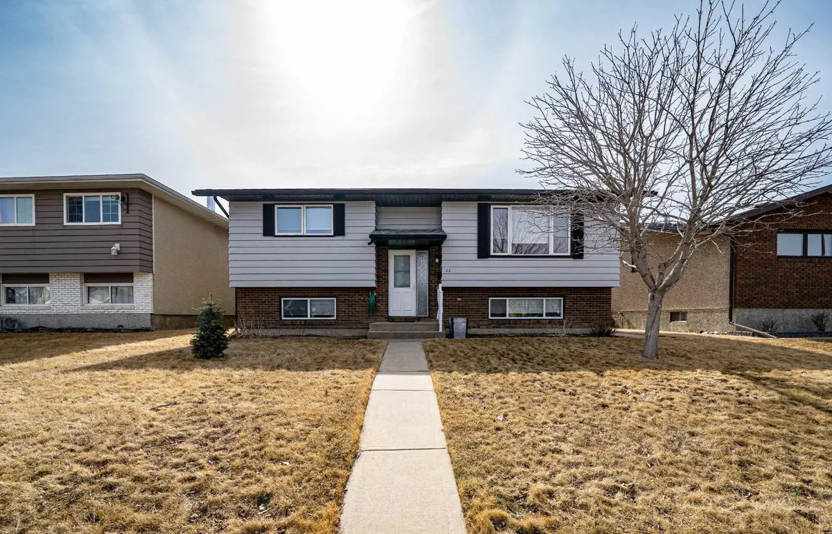 25 Seven Persons CRES SW, Medicine Hat, AB T1B 2A6