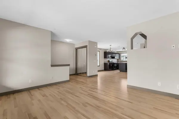 106 Luxstone WAY SW, Airdrie, AB T4B 0H6