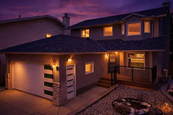 256 Riverside Mews SE, Calgary, AB T2C 3Y8