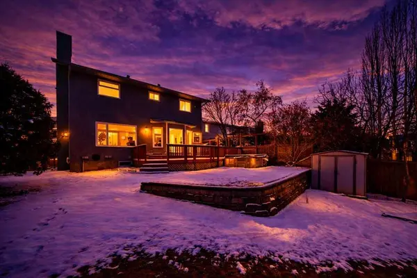 256 Riverside Mews SE, Calgary, AB T2C 3Y8