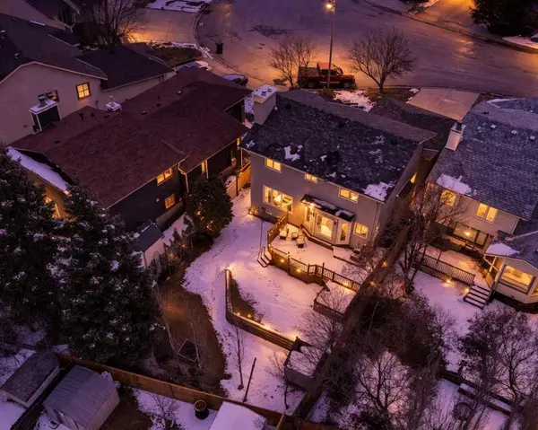 256 Riverside Mews SE, Calgary, AB T2C 3Y8