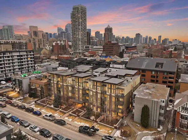 1720 10 ST SW #107, Calgary, AB T2T 3E8