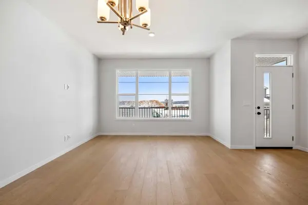 114 Wolf Hollow TER SE, Calgary, AB T2X 6C5