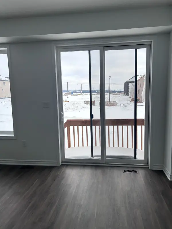 3521 Brickyard DR, Pickering, ON L1X 0T6