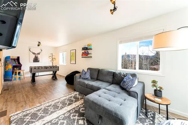 918 Lorraine AVE, Woodland Park, CO 80863