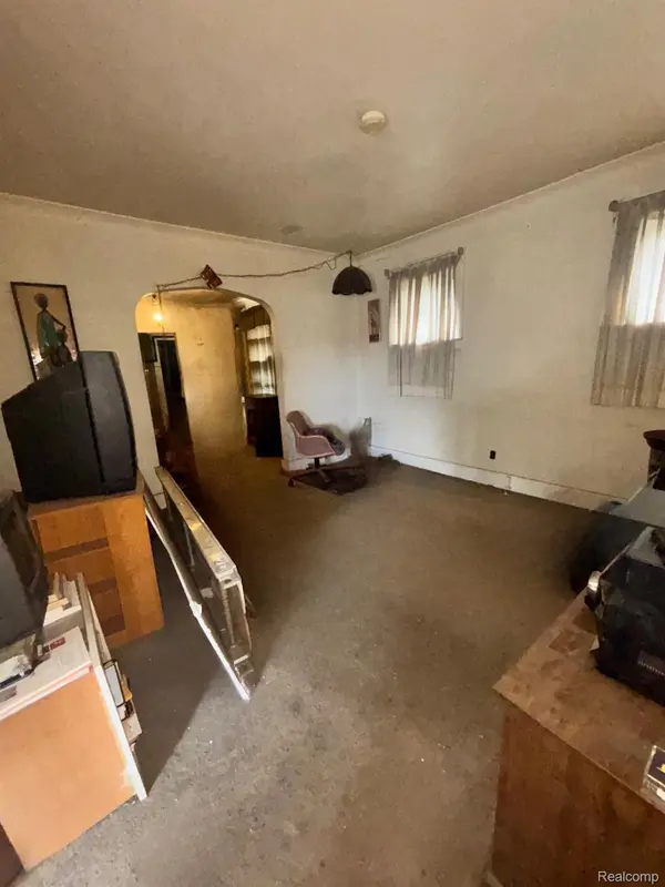 8056 Lynch RD, Detroit, MI 48234