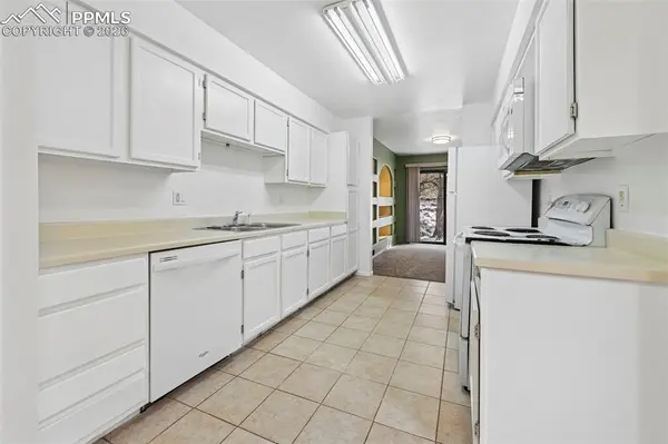 3461 Trenary LN, Colorado Springs, CO 80918