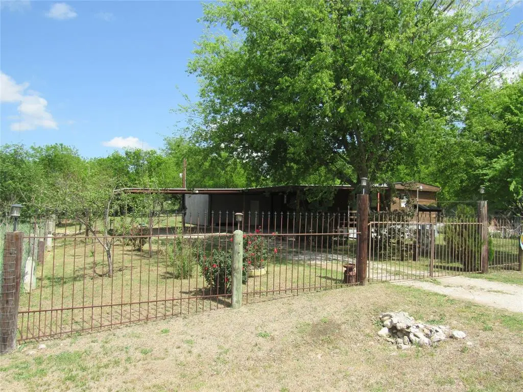 8927 Cartwright Drive, Cresson, TX 76035
