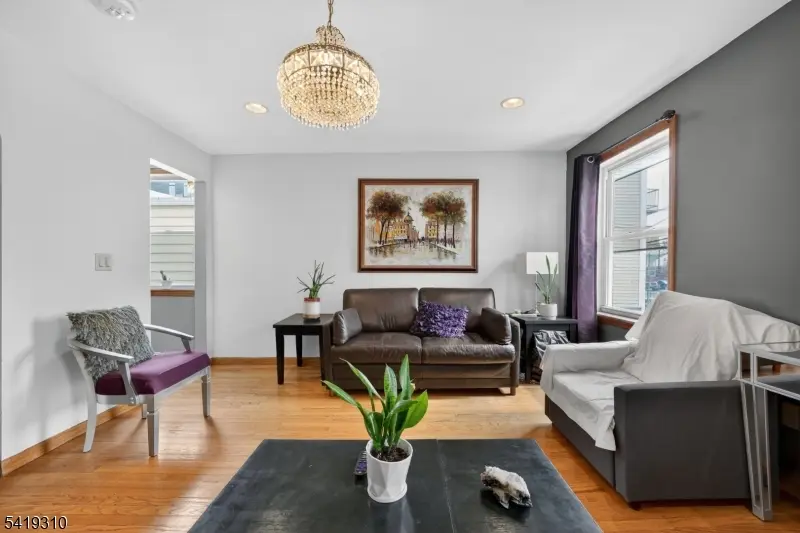 99 Bruen St, Newark City, NJ 07105