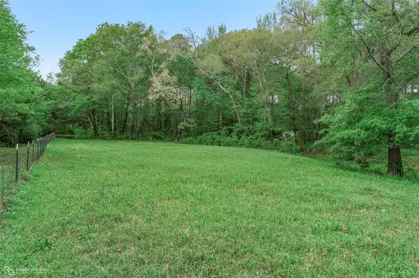 12236 Greenwood Springridge, Keithville, LA 71047