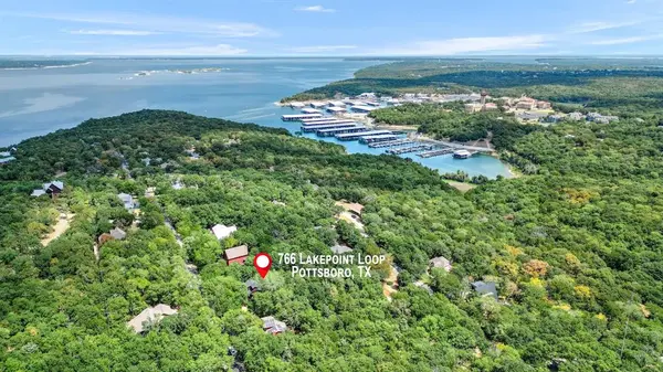 766 Lakepoint Loop, Pottsboro, TX 75076