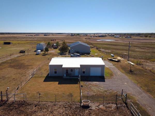 3300 Airport Road, Tioga, TX 76271
