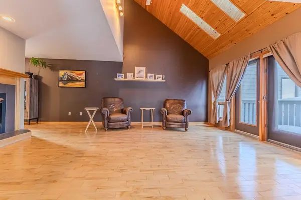 1000 Cougar Creek DR #4, Canmore, AB T1W1C7