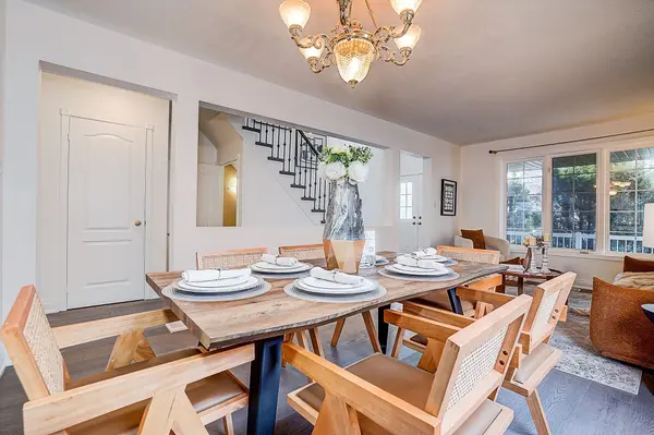 145 Glasgow CRES, Georgina, ON L4P 4B1