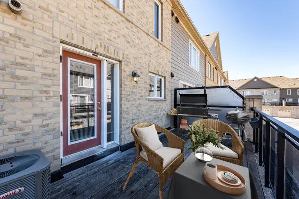 5035 Oscar Peterson BLVD #64, Mississauga, ON L5M 0P4