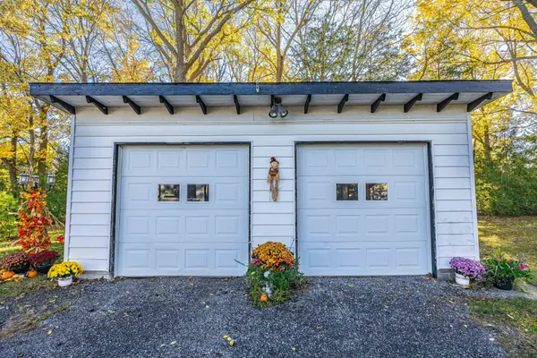 136 Queen ST, North Middlesex, ON N0M 1A0