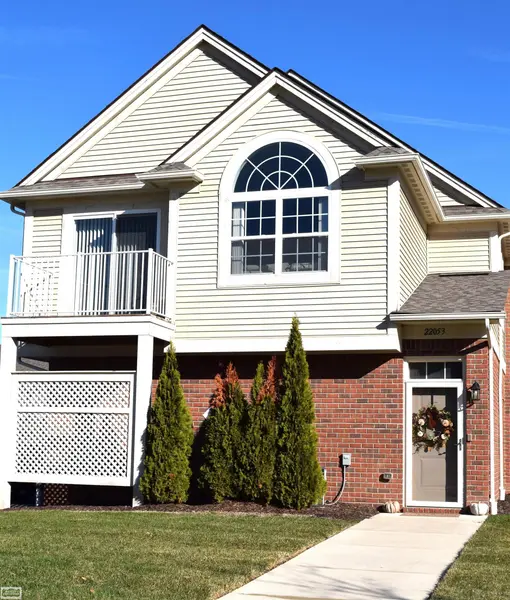 22053 Aberdeen DR, Macomb Twp, MI 48042