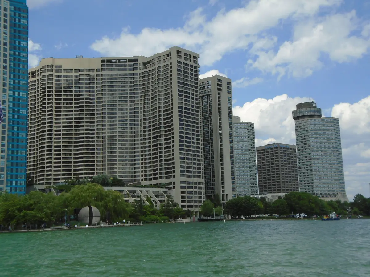 65 Harbour SQ #508, Toronto C01, ON M5J 2L4