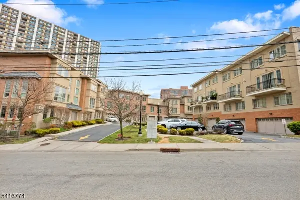200 Laird Avenue-C2101, Cliffside Park Boro, NJ 07010