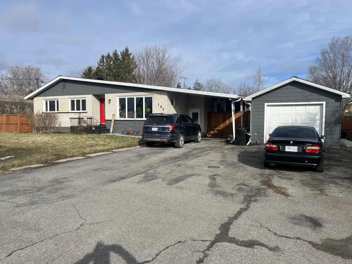 103 St. George ST W, North Glengarry, ON K0C 1A0