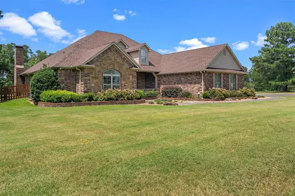23220 Bridle View Drive, Lindale, TX 75771