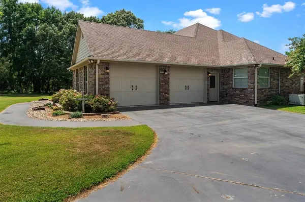 23220 Bridle View Drive, Lindale, TX 75771