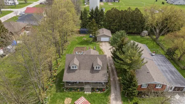 25 JOHN ST W, Minto, ON N0G 1M0