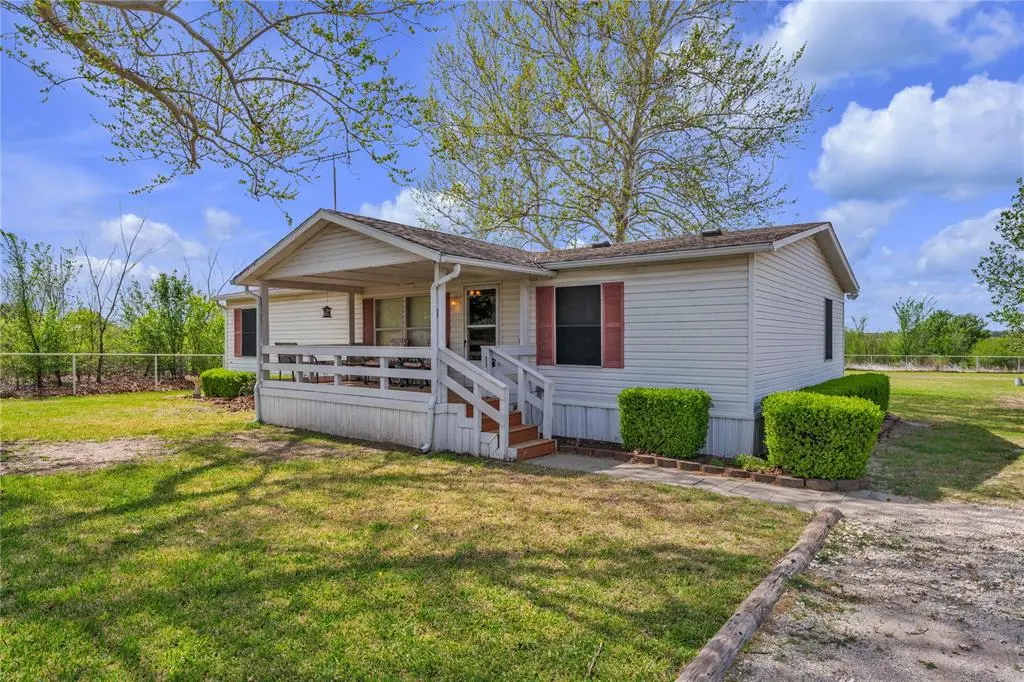 3004 State Highway 101, Bowie, TX 76230