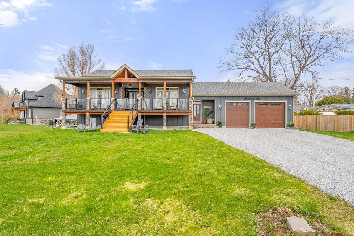 23 Dunkelman DR, Georgina, ON L4P 3C8