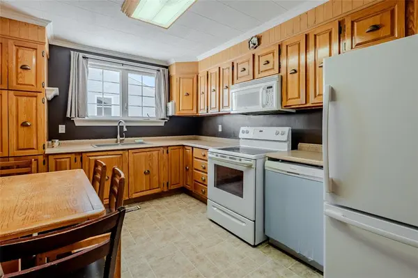 10 Sunrise Avenue, Mount Pearl, NL A1N 1B7