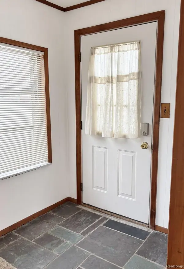 1150 Jay ST, Waterford Charter Township, MI 48327